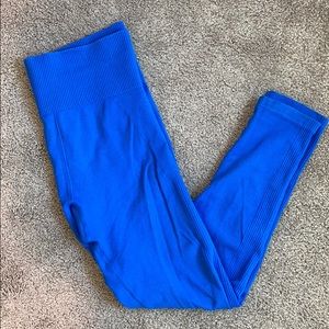 HIGH WAISTED RIBBED LEGGINGS
